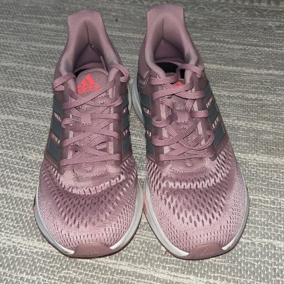 Women’s Purple Adidas size 8 1/2 - Picture 1 of 5